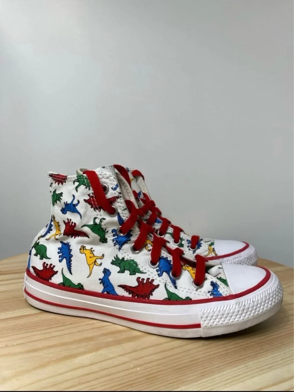 Converse Chuck Taylor All Star High Top Dinoverse Print Shoes Youth Size 3.